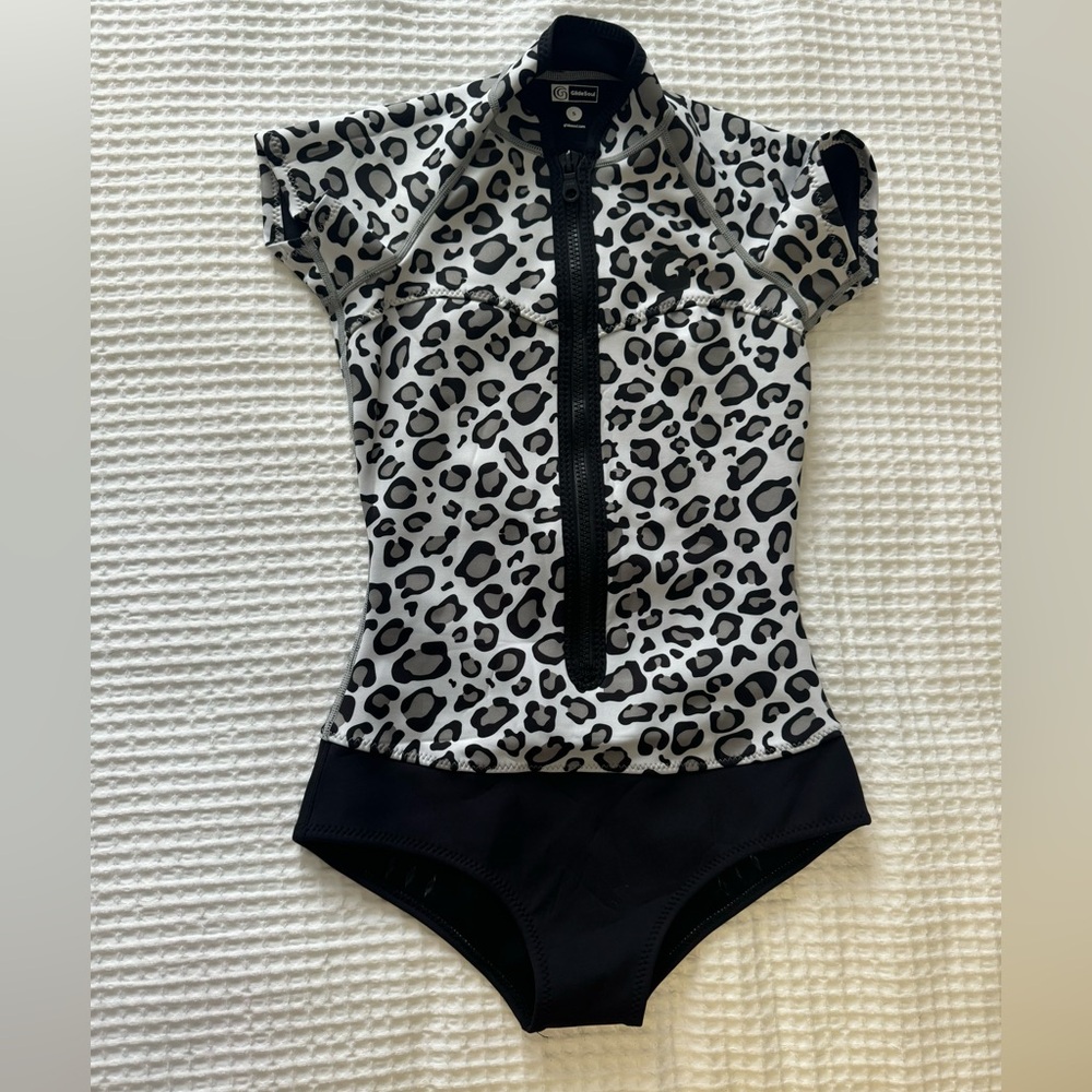Wetsuit size small